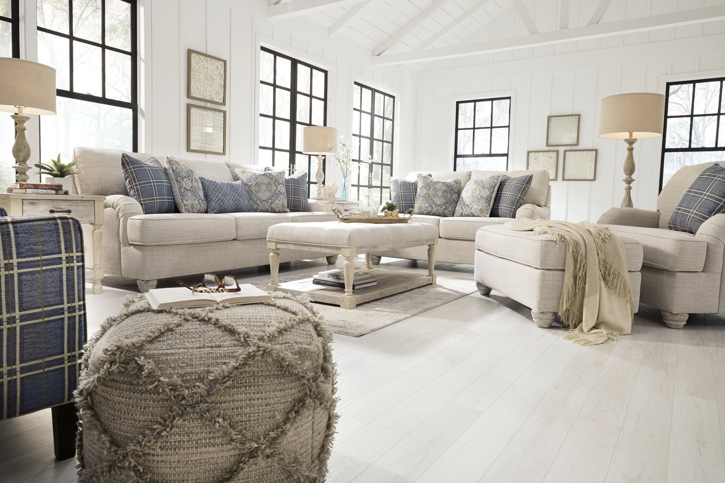Traemore Ottoman - Ashley Furniture - Brunei