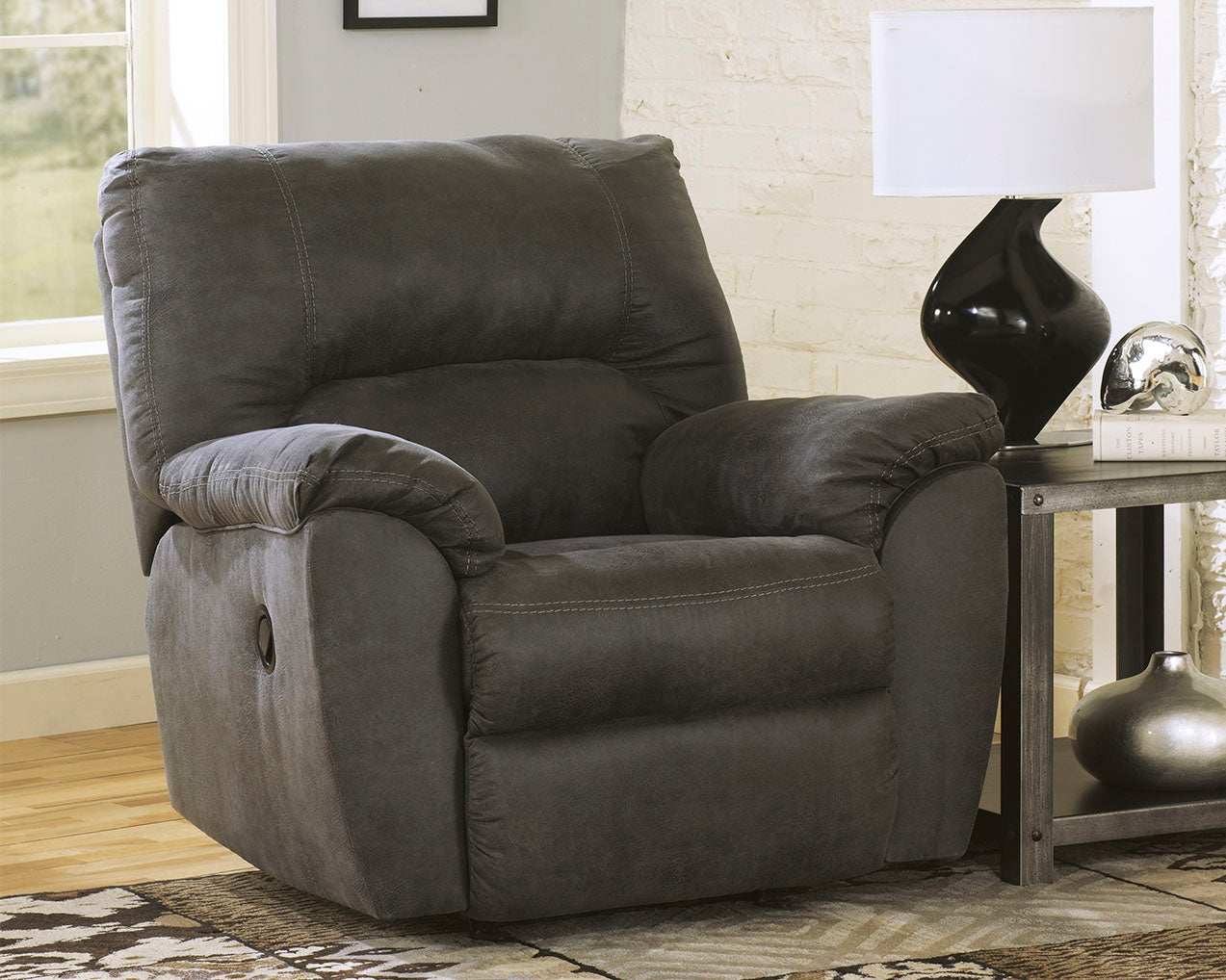Tambo Recliner - Ashley Furniture - Brunei