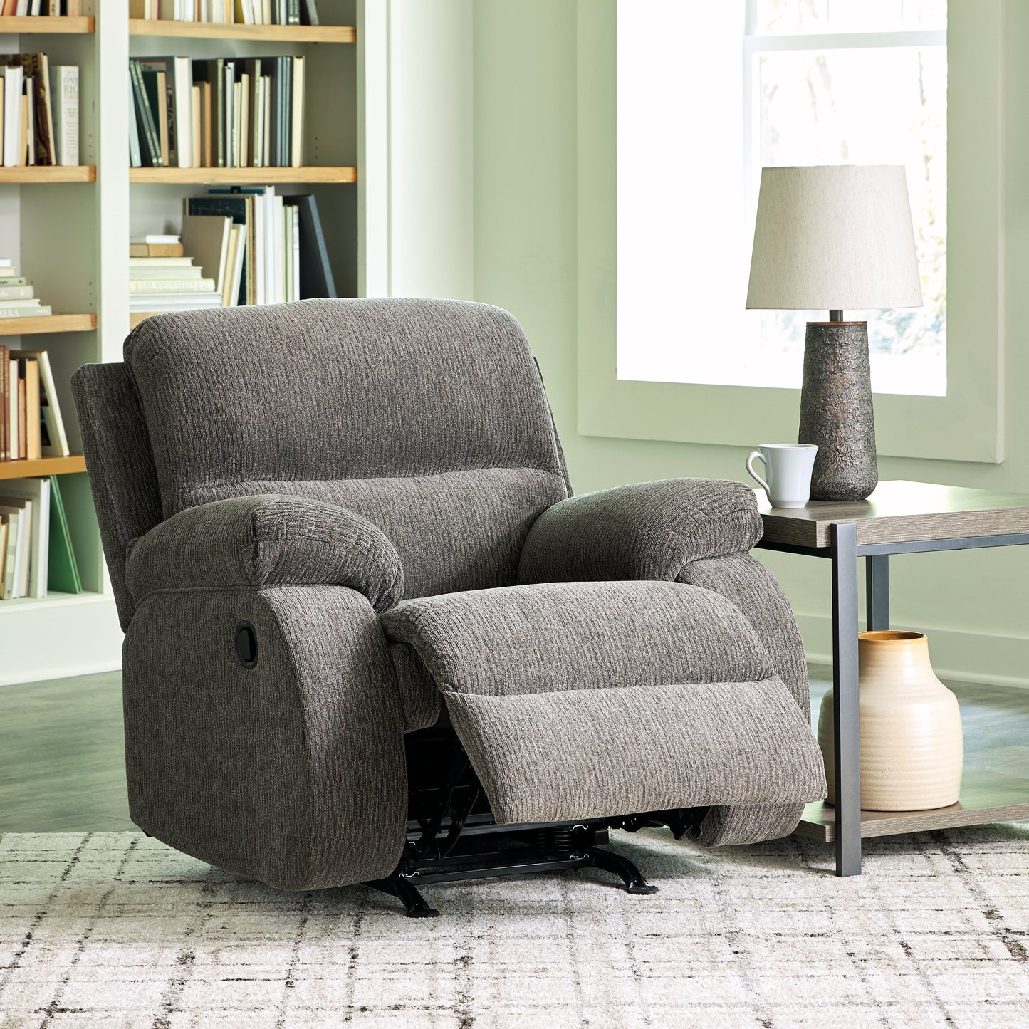 Scranto Recliner - Ashley Furniture - Brunei