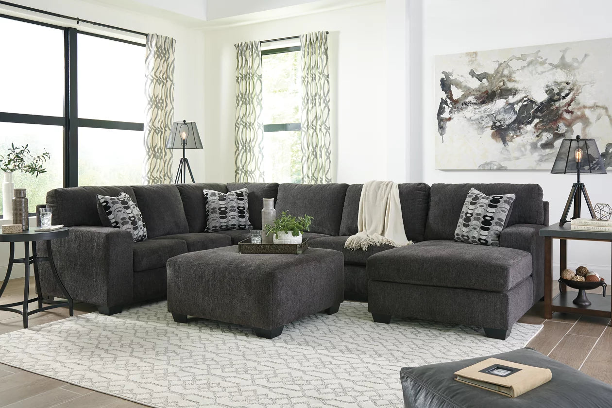Ballinasloe 3-Piece Sectional and Ottoman - Ashley Furniture - Brunei