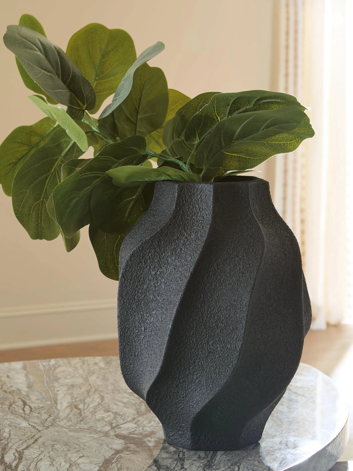 Judworth Vase;Black
