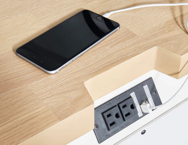 Ashbryn Queen Bedroom Set; White/Natural