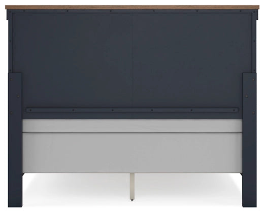 Landocken Queen Panel Bed;Brown/Blue