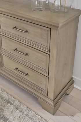 Vallardia Dresser;Light Grayish Brown