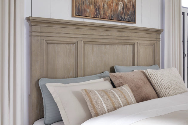 Vallardia King Panel Bed;Light Grayish Brown