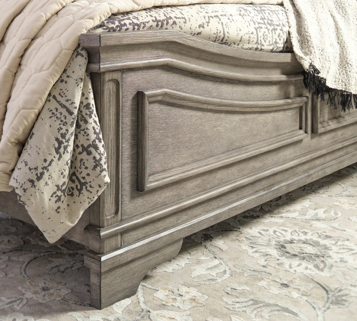 Lodenbay King Panel Bed with Mirrored Dresser, Chest and Nightstand