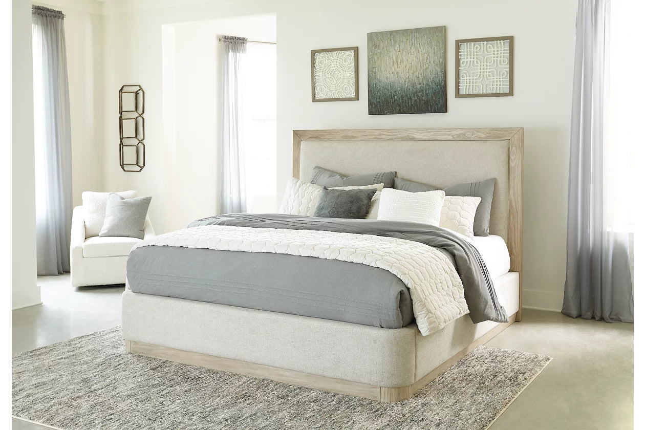 Hennington Queen Upholstered Bed - Ashley Furniture - Brunei