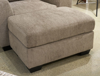 Loreo Ottoman