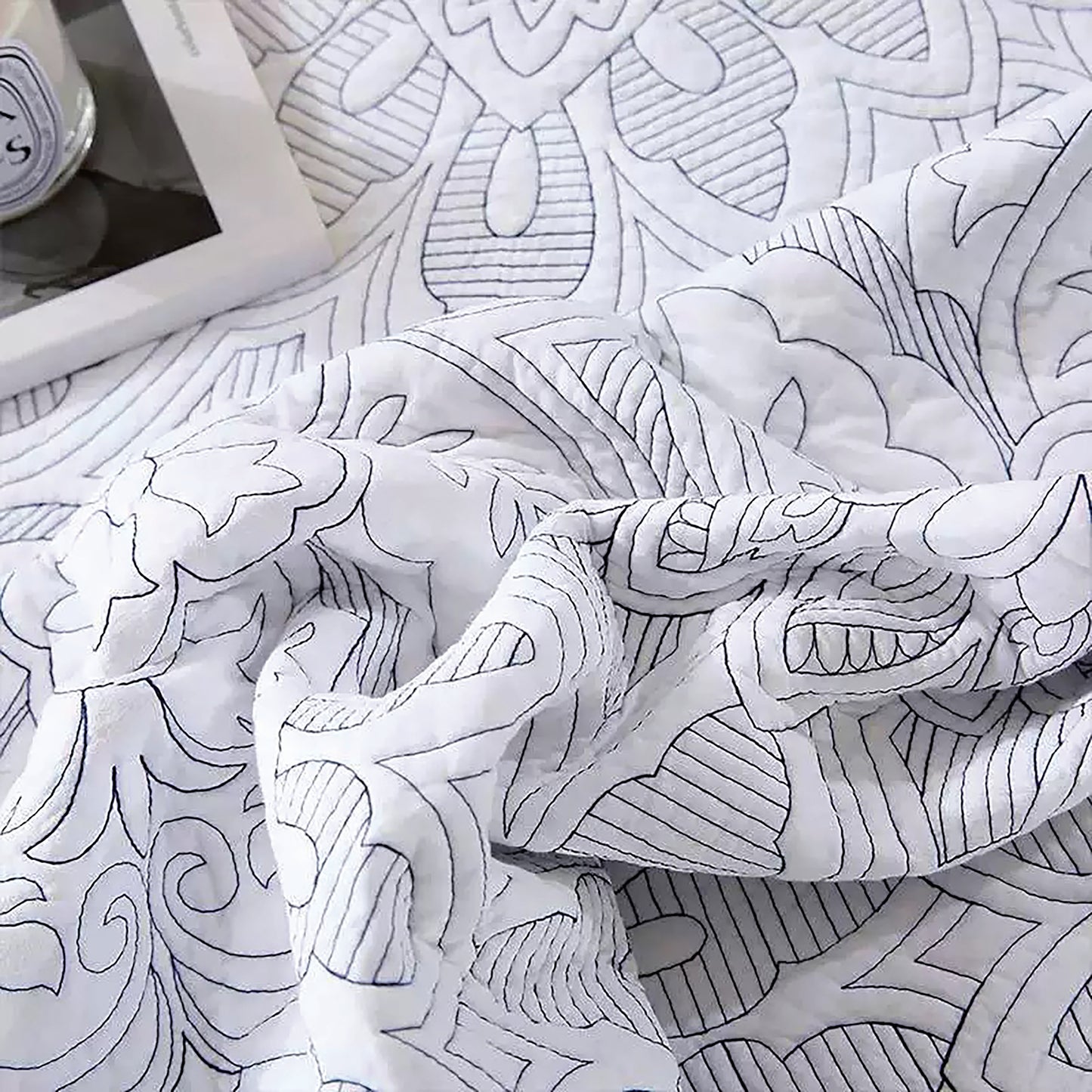 Top of Bed King Coverlet Set;White