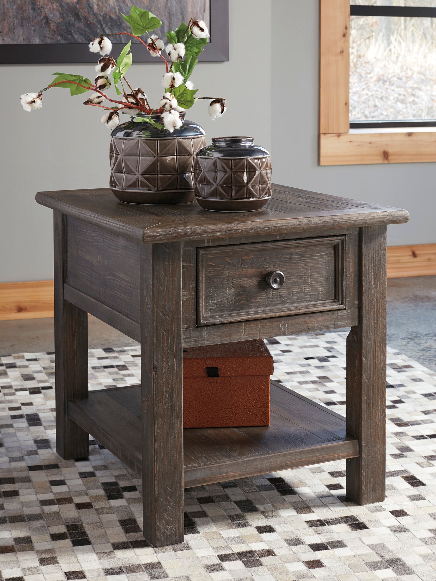 Wyndahl End Table - Ashley Furniture - Brunei