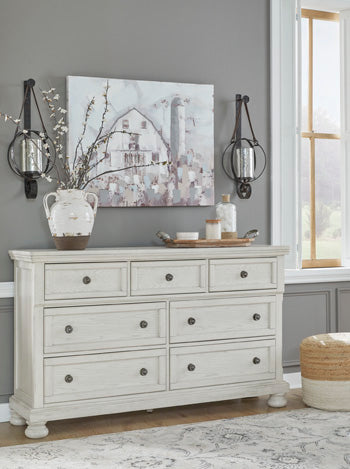 Robbinsdale Dresser - Ashley Furniture - Brunei