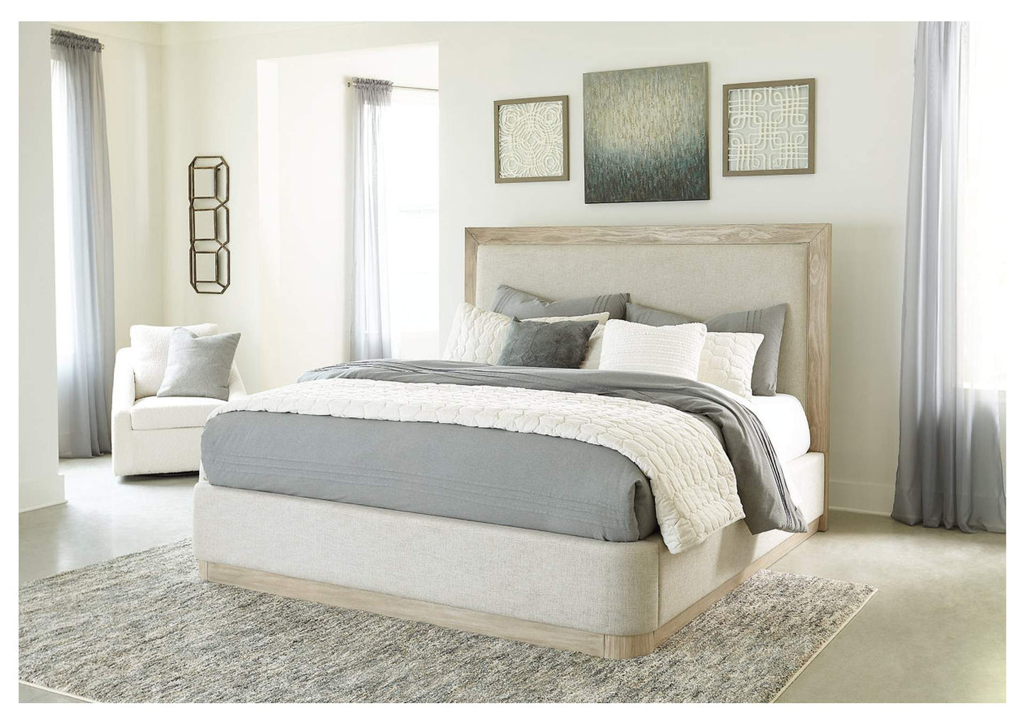 Hennington Queen Upholstered Bed - Ashley Furniture - Brunei