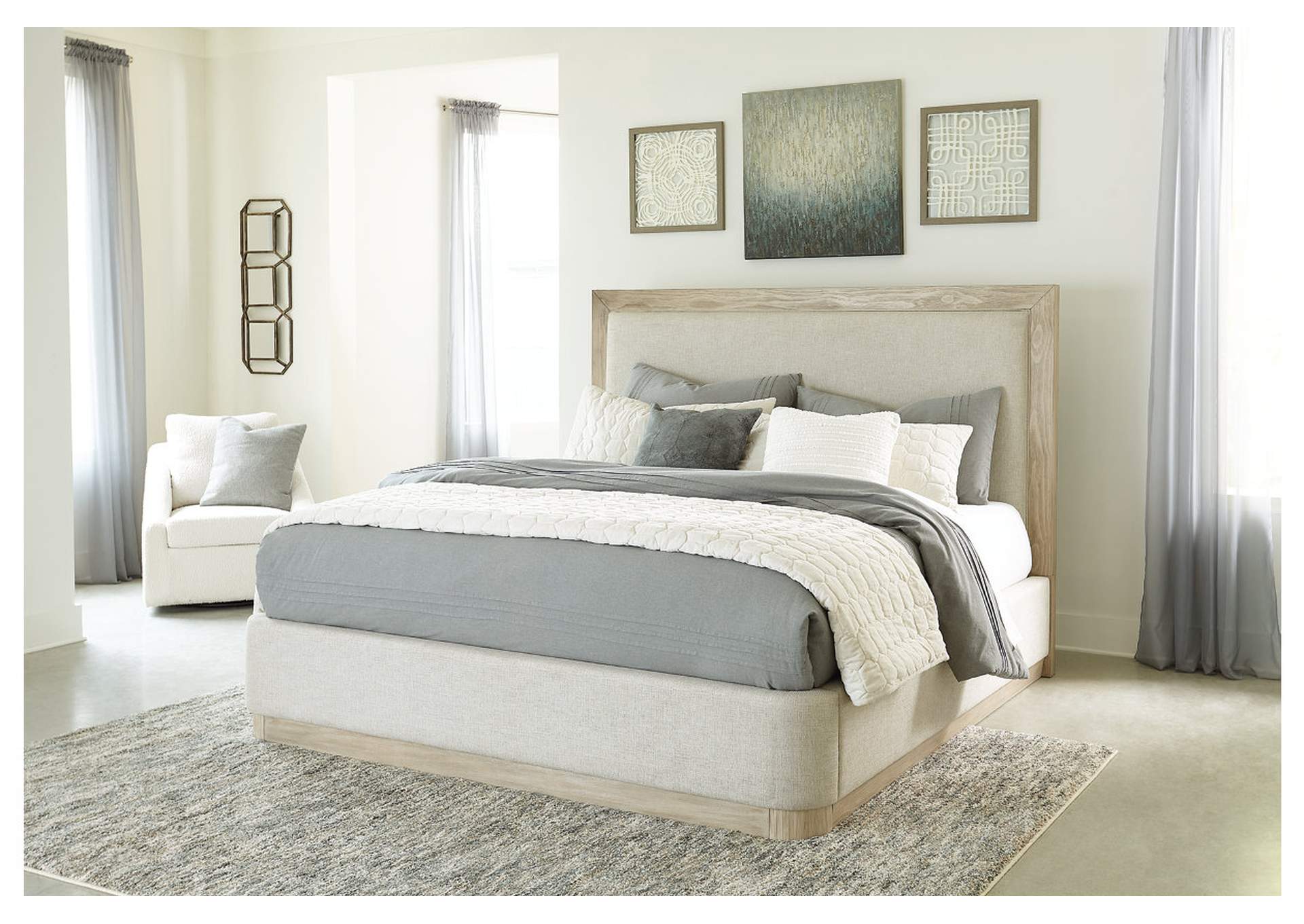 Hennington Queen Upholstered Bed - Ashley Furniture - Brunei