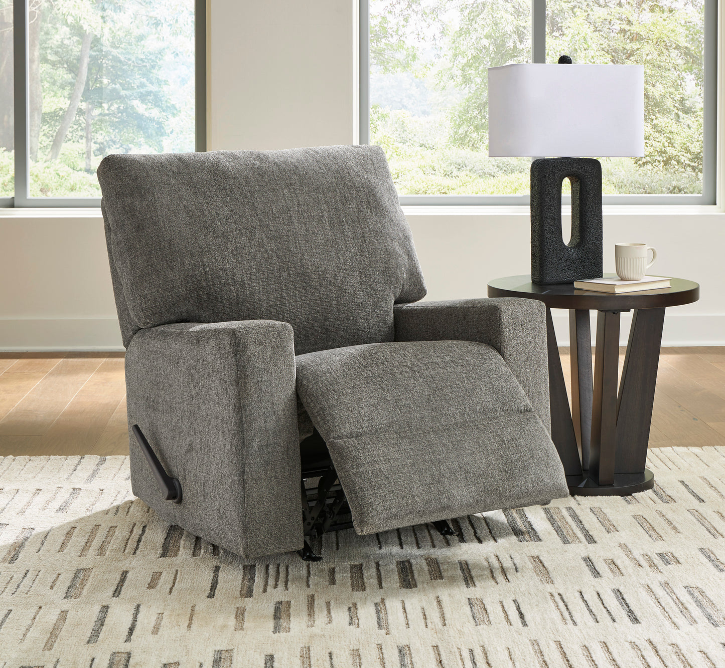 Newellen Rocker Recliner;Greystone