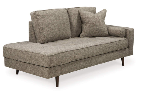 Dahra Chaise