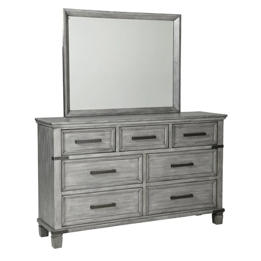 Russelyn 7-Drawer Dresser+Mirror