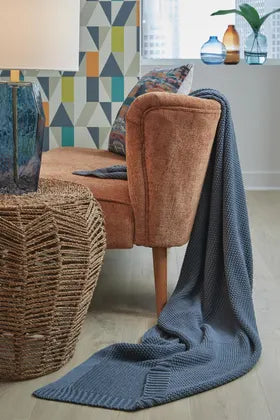 Gayelery Throw;Blue