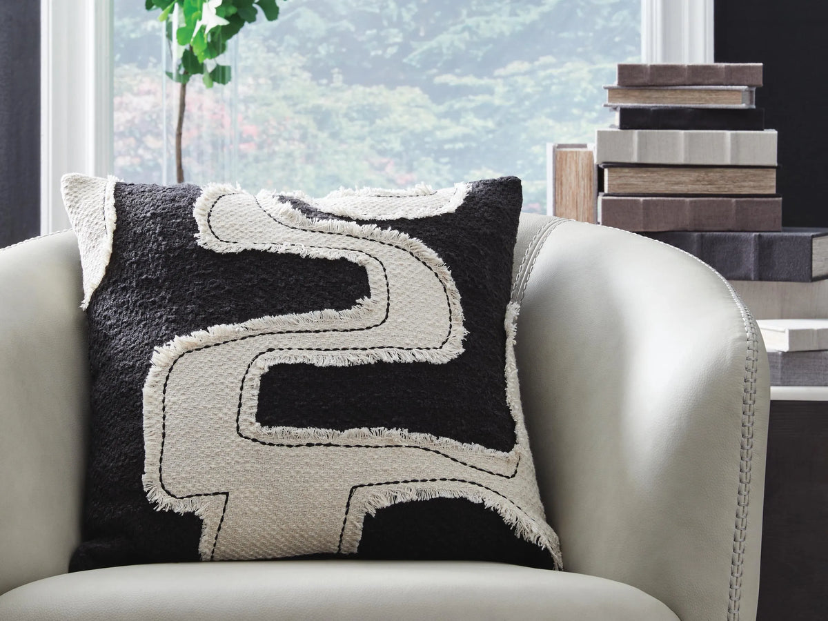 Veerbank Pillow