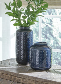 Marenda Vase
