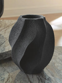 Judworth Vase;Black