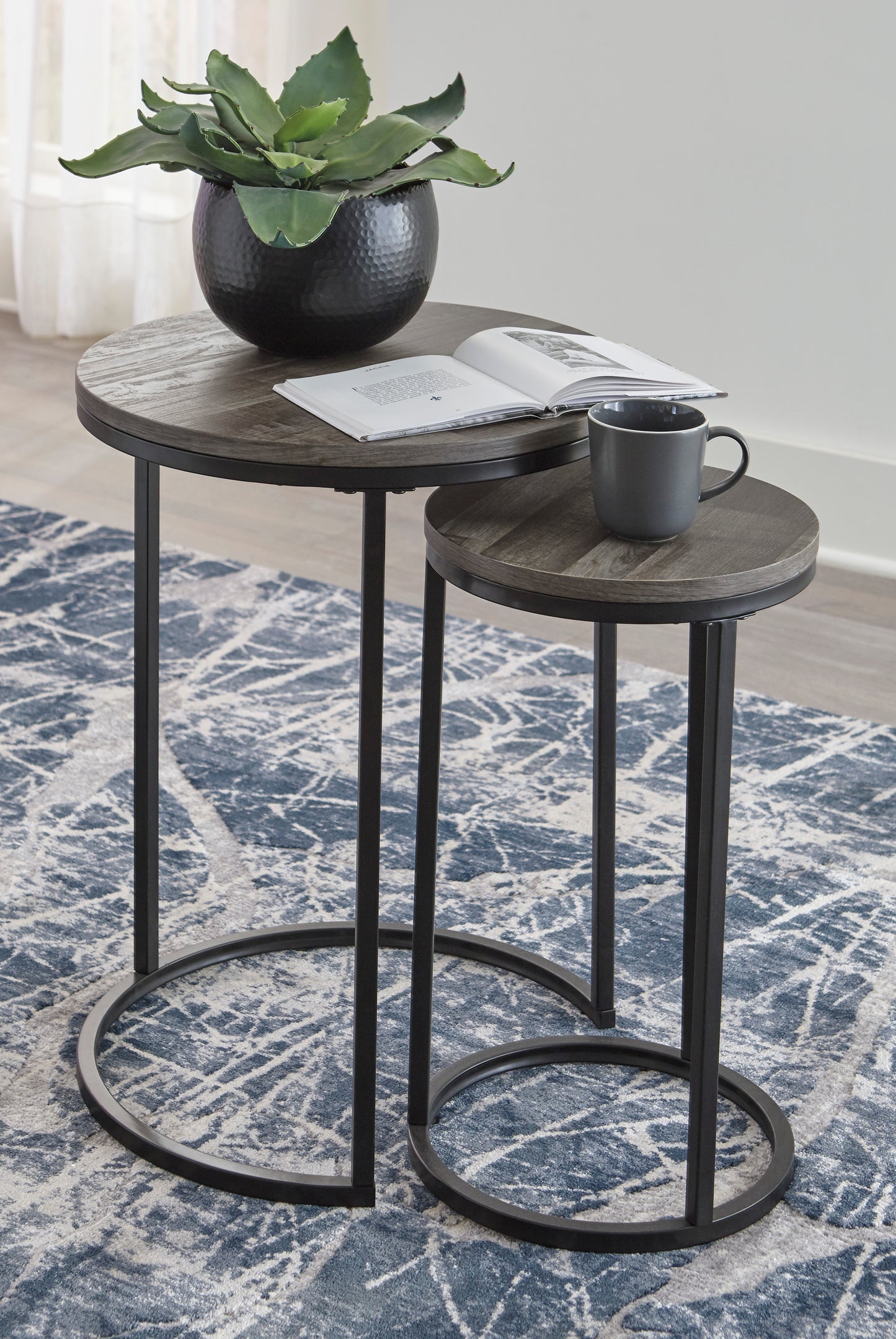 Briarsboro Accent Table (Set of 2) - Ashley Furniture - Brunei