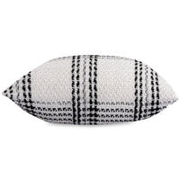 Pillow;White/Black