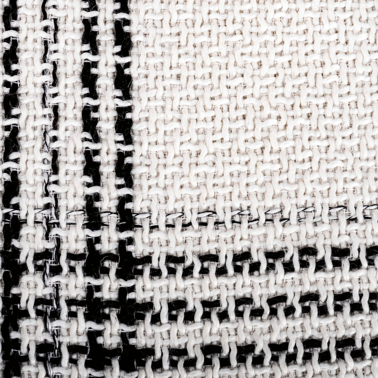 Pillow;White/Black