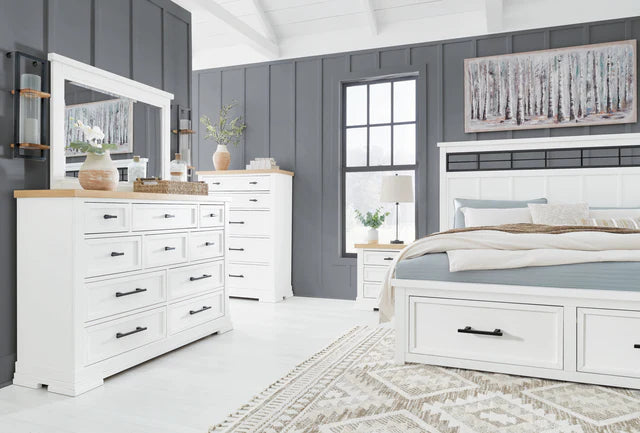 Ashbryn Queen Bedroom Set; White/Natural