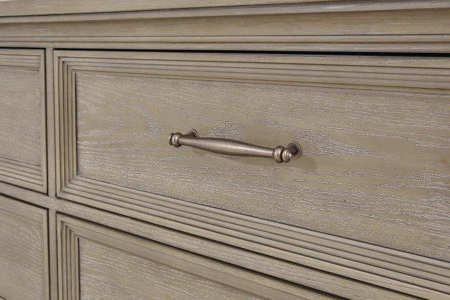 Vallardia Dresser;Light Grayish Brown