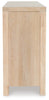 Yalinton Dresser