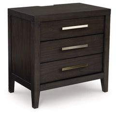 Westonfort Three Drawer Night Stand;Espresso