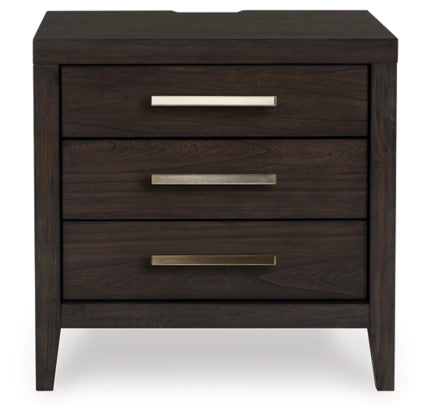 Westonfort Three Drawer Night Stand;Espresso