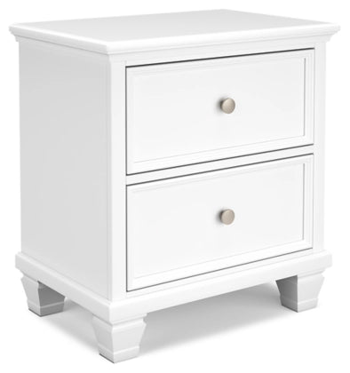 Fortman Queen Bed With Mirrored Dresser, Chest and Nightstand;White