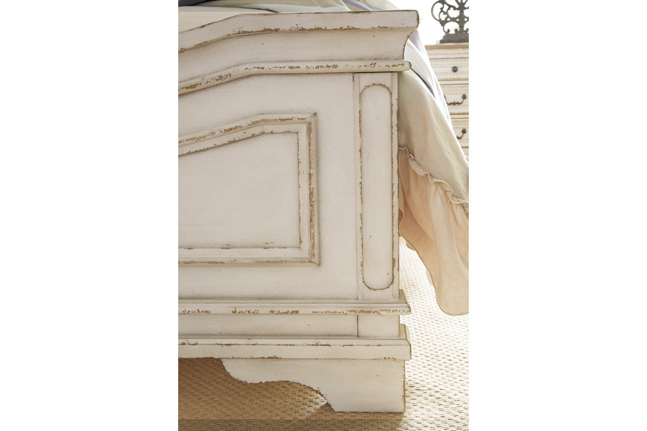 Realyn Queen Bed with Mirrored Dresser and Nightstand - Ashley Furniture - Brunei