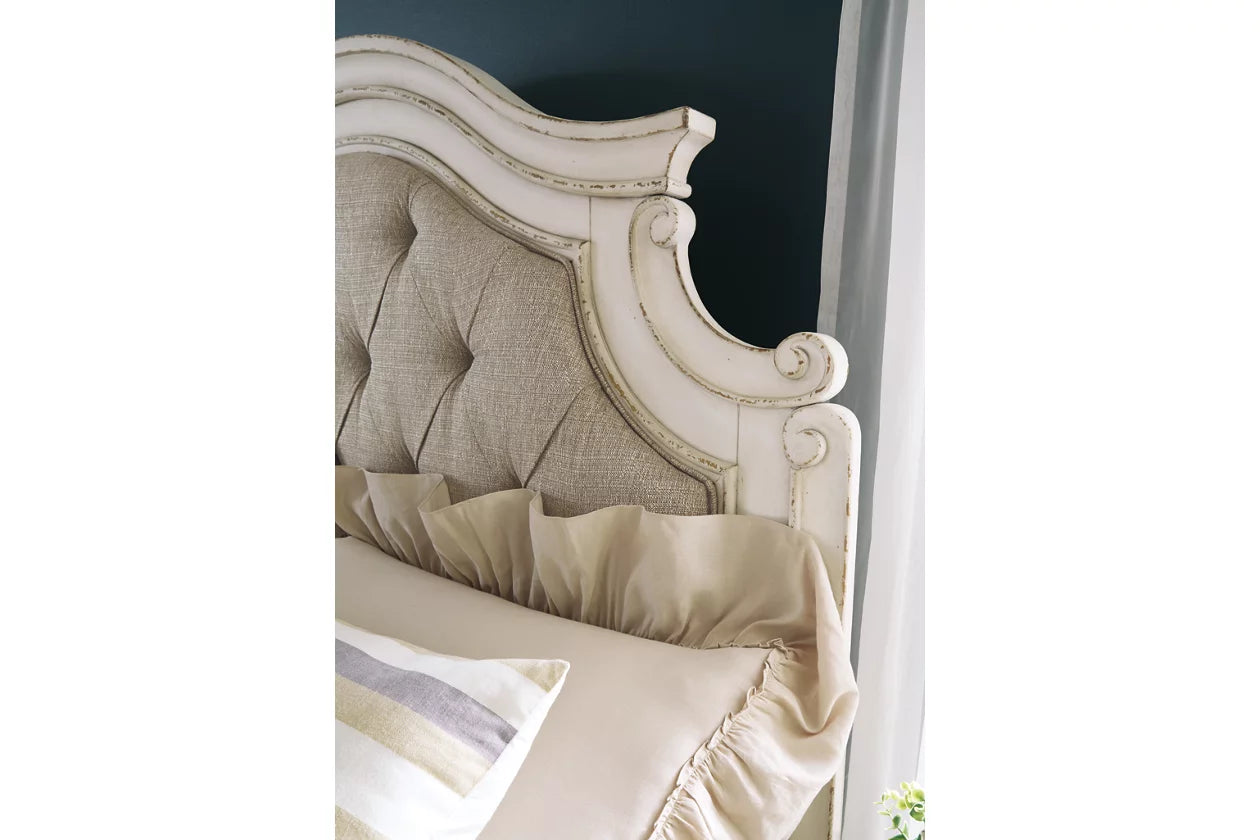 Realyn Queen Bed with Mirrored Dresser and Nightstand - Ashley Furniture - Brunei