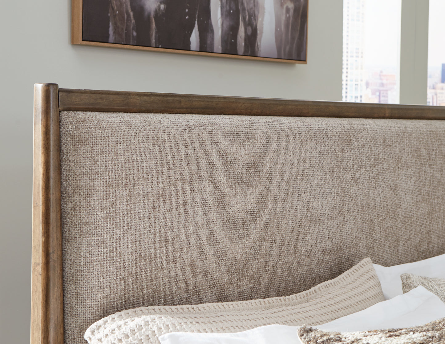 Roanhowe King Upholstered Bed;Brown