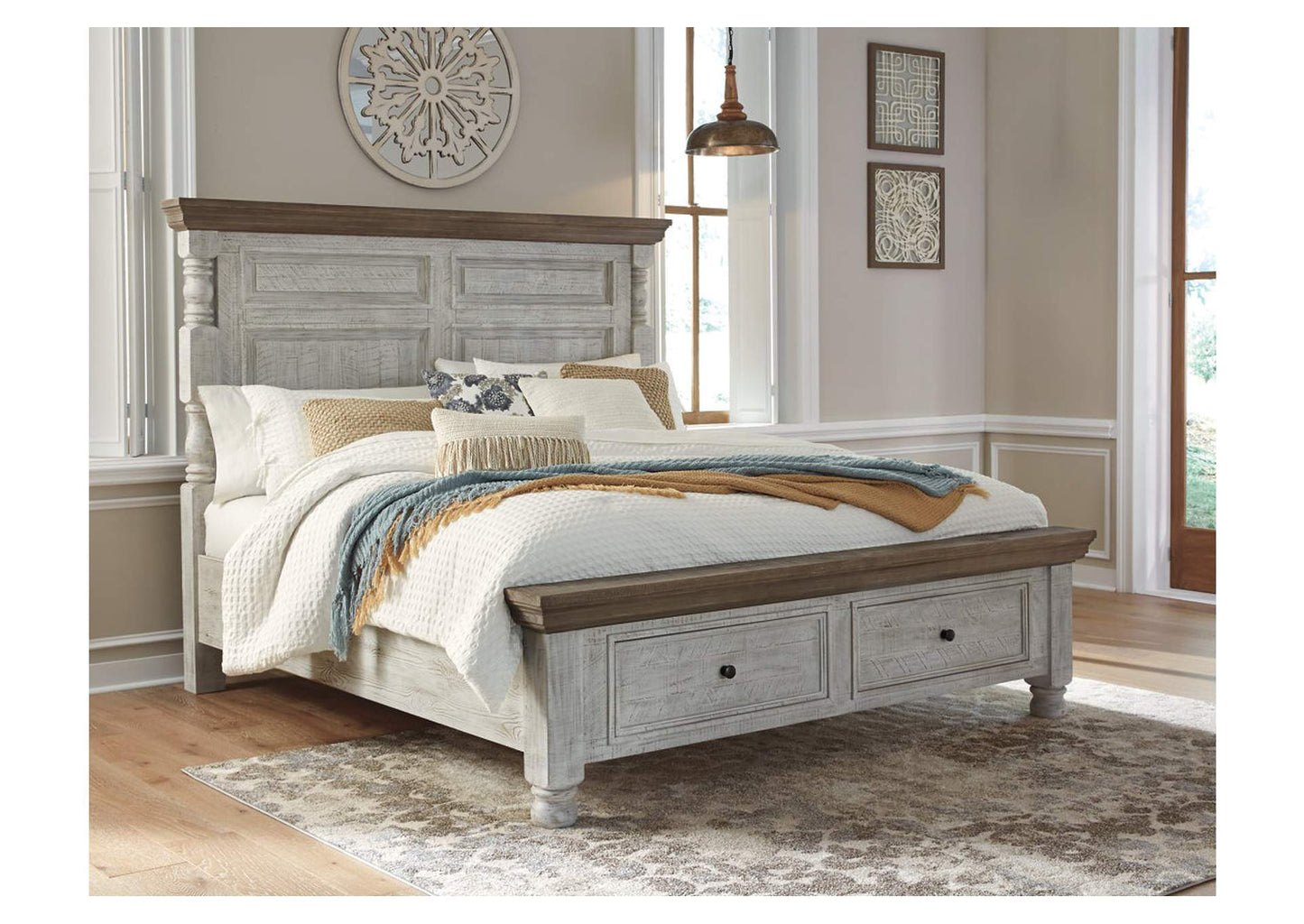 Havalance King Poster Bed with 2 Storage Drawers
