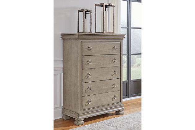 Lexorne Chest of Drawers