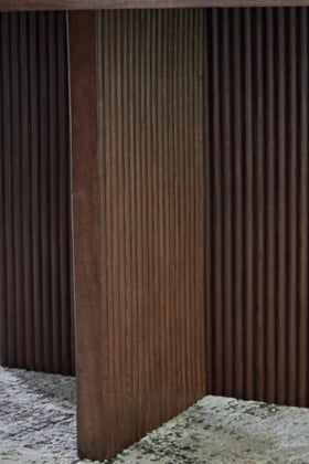 Korestone Round Dining Room Table; Dark Brown