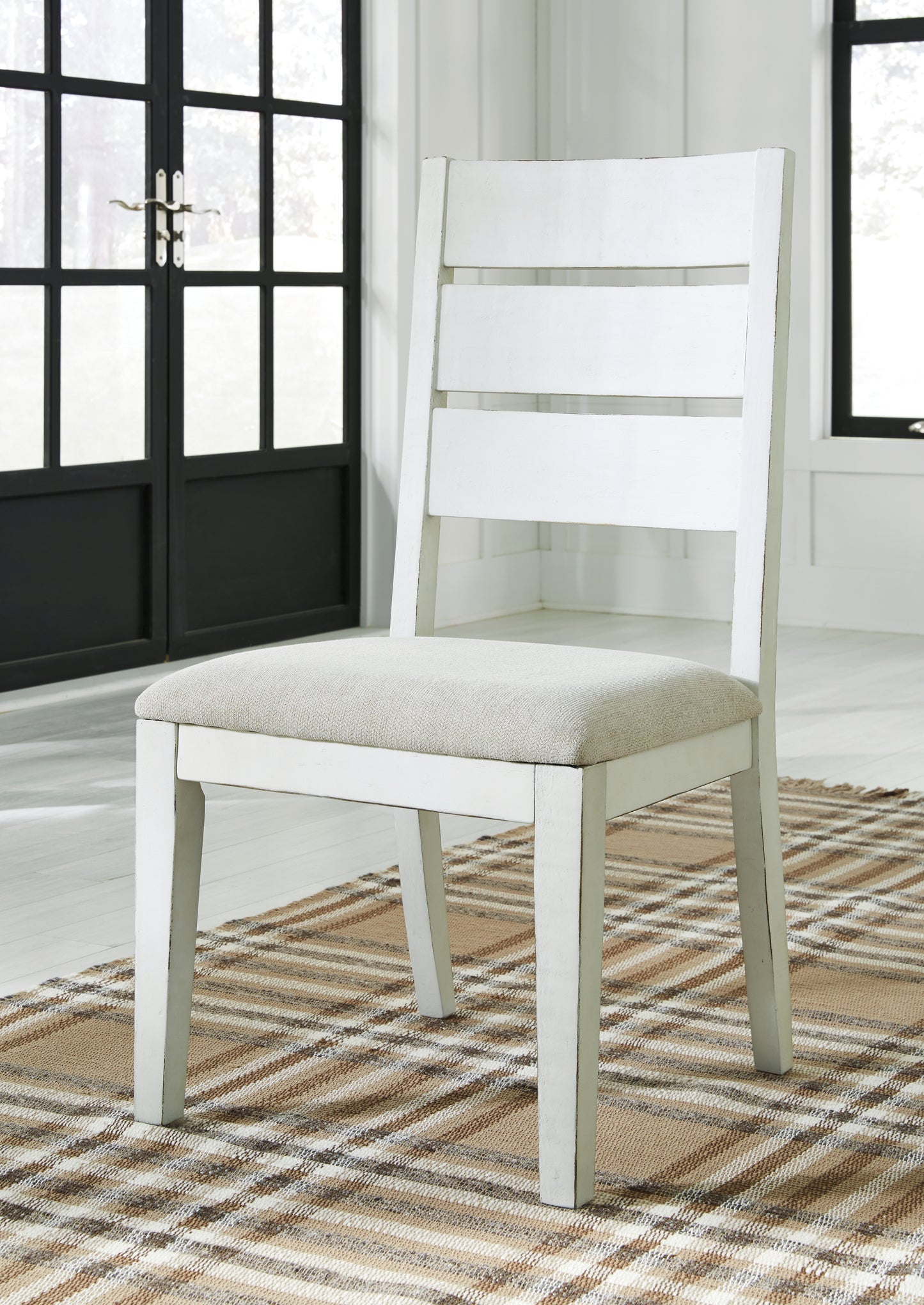 Grindleburg Dining Chair - Ashley Furniture - Brunei