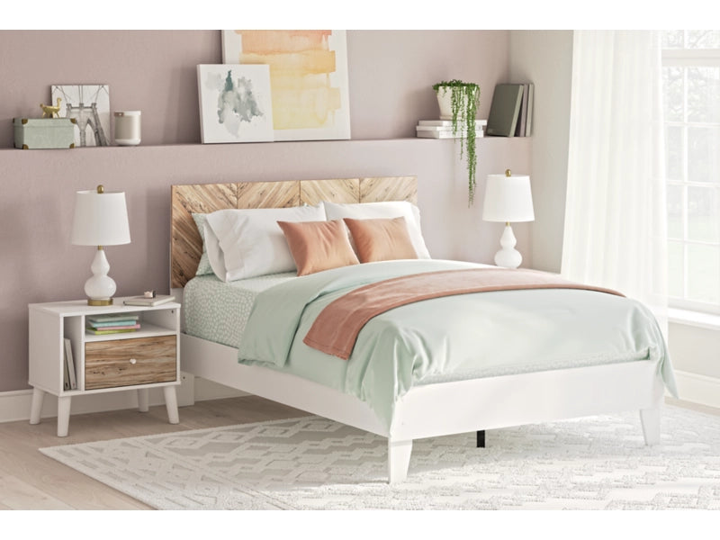 Piperton Queen Full Panel Platform Bed