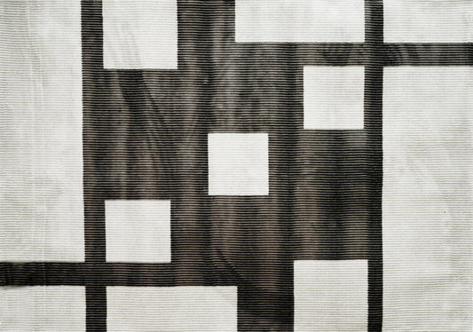 Rug Large;White/Brown