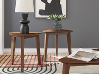 Lyncott Occasional Table Set;Brown
