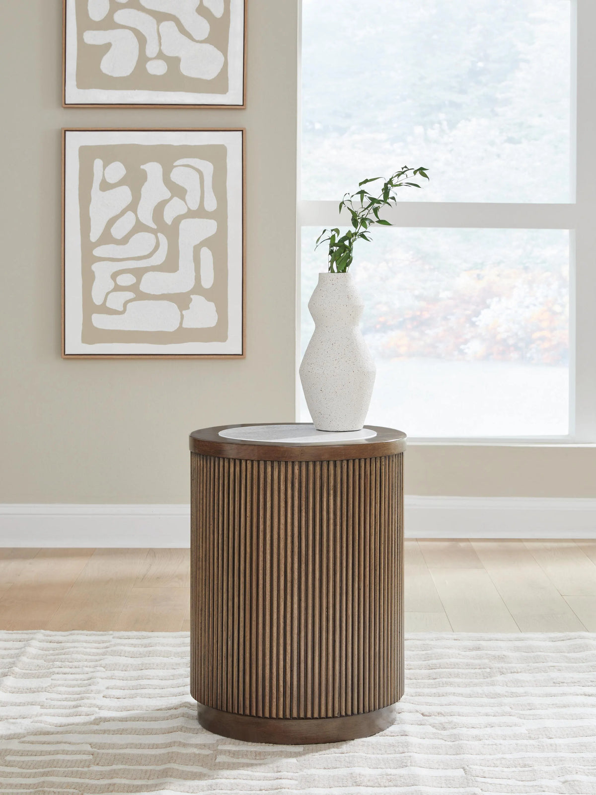 Hadonna Round End Table;brown