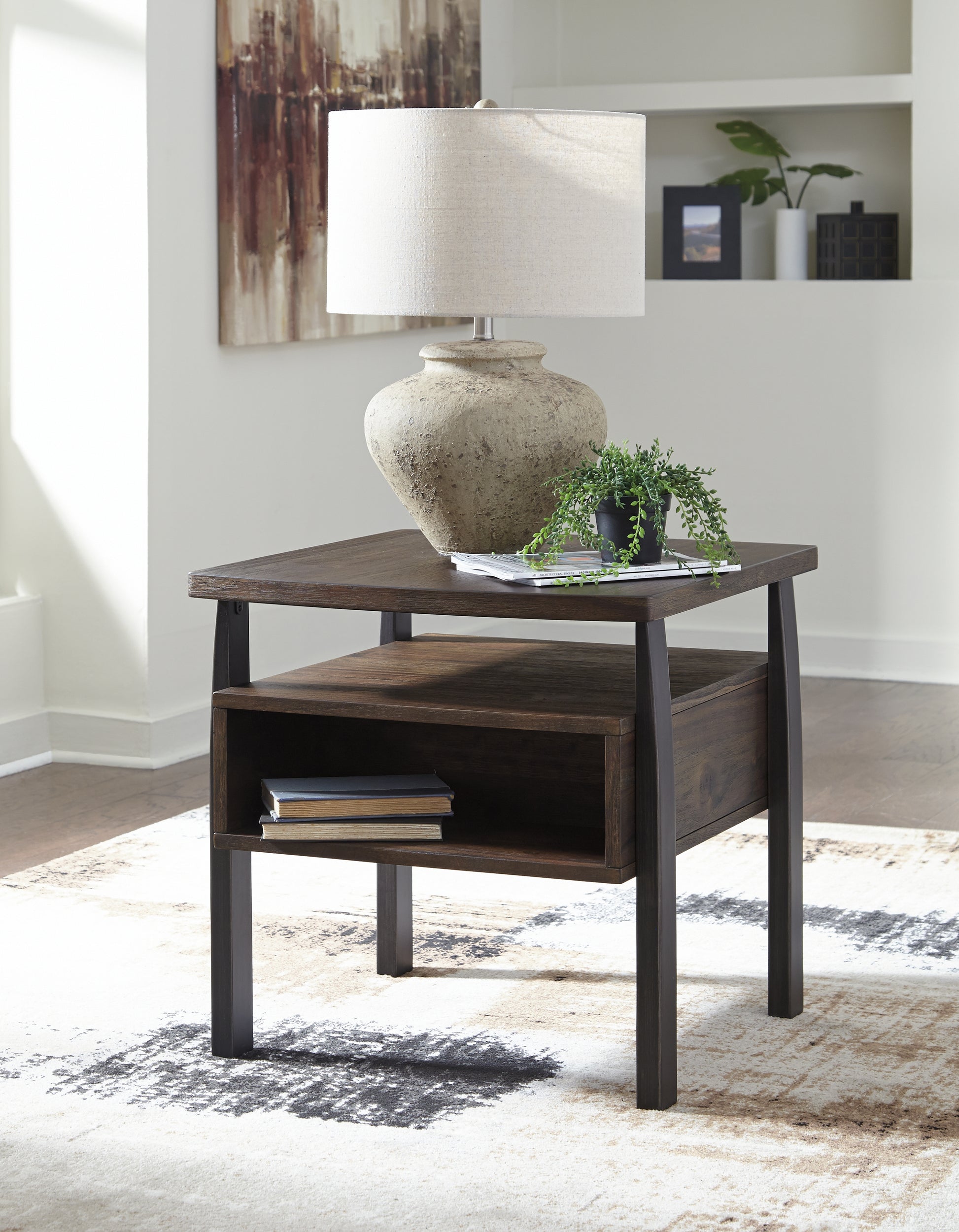 Vailbry End Table - Ashley Furniture - Brunei