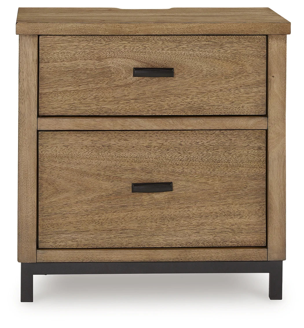 Tomtyn King Bedroom Set;LightBrown
