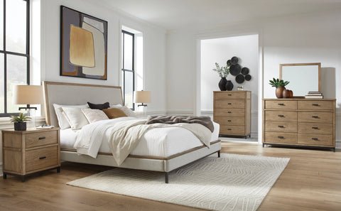 Tomtyn King Bedroom Set;LightBrown