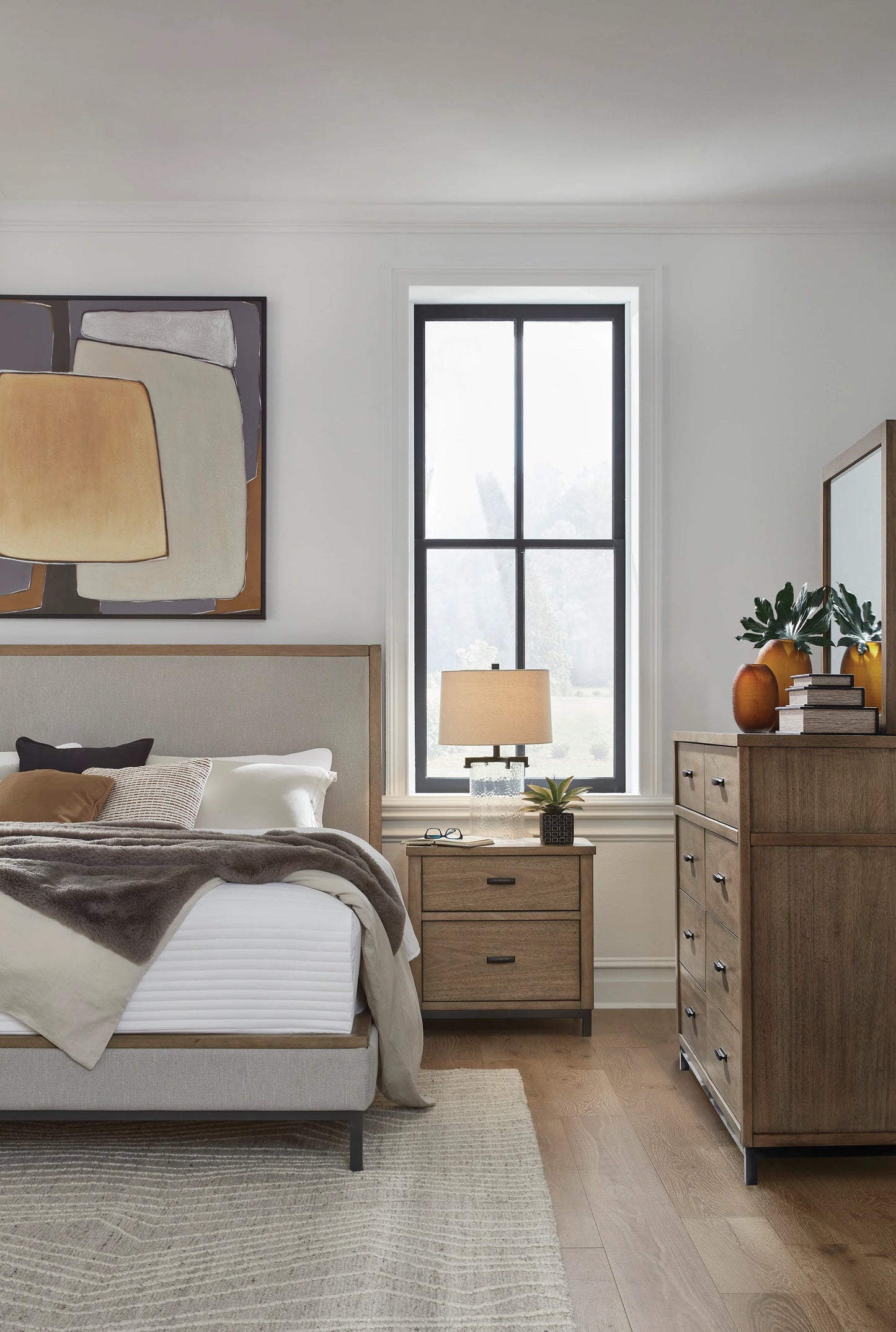 Tomtyn King Bedroom Set;LightBrown
