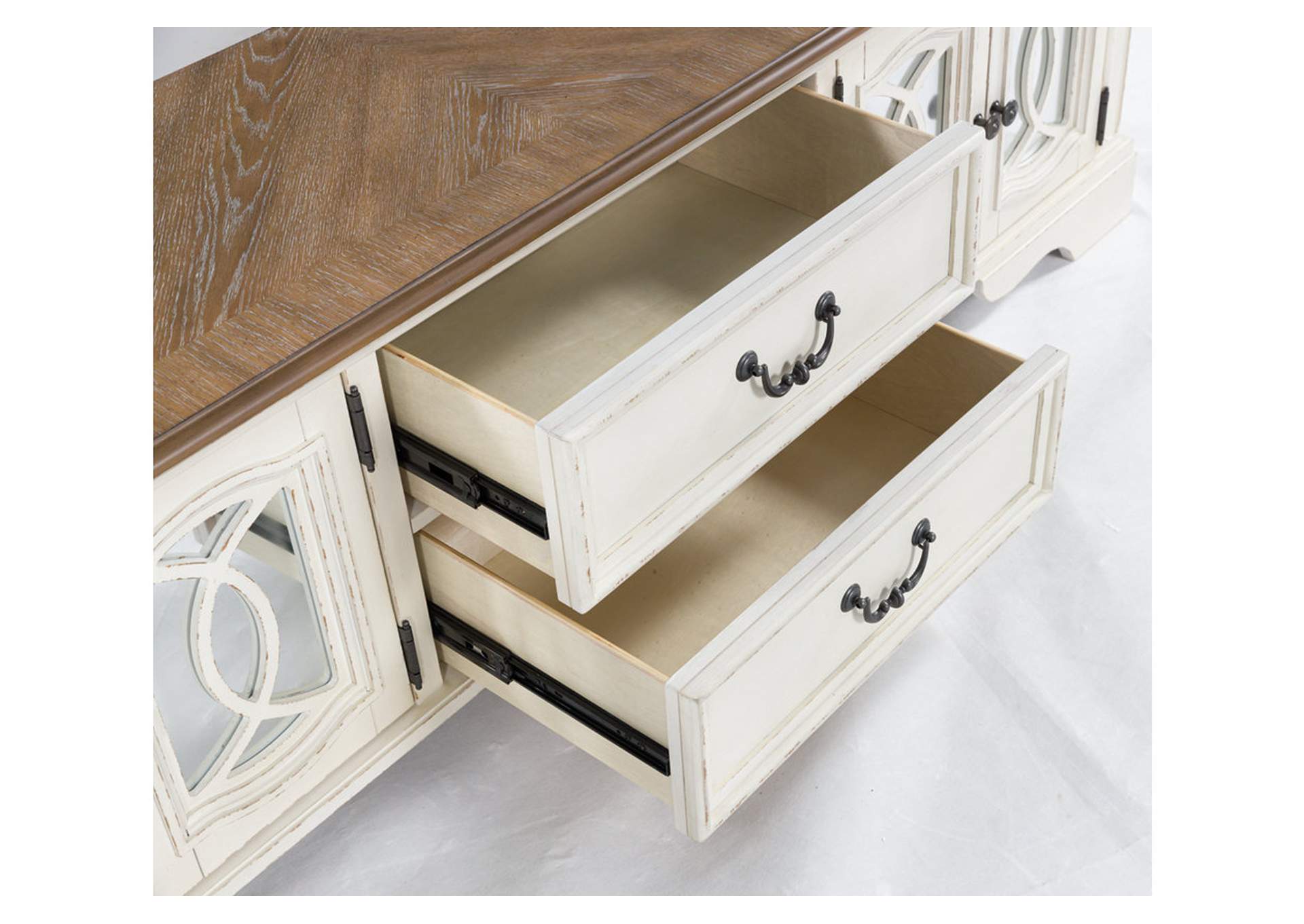 Realyn Extra Large TV Stand - Ashley Furniture - Brunei