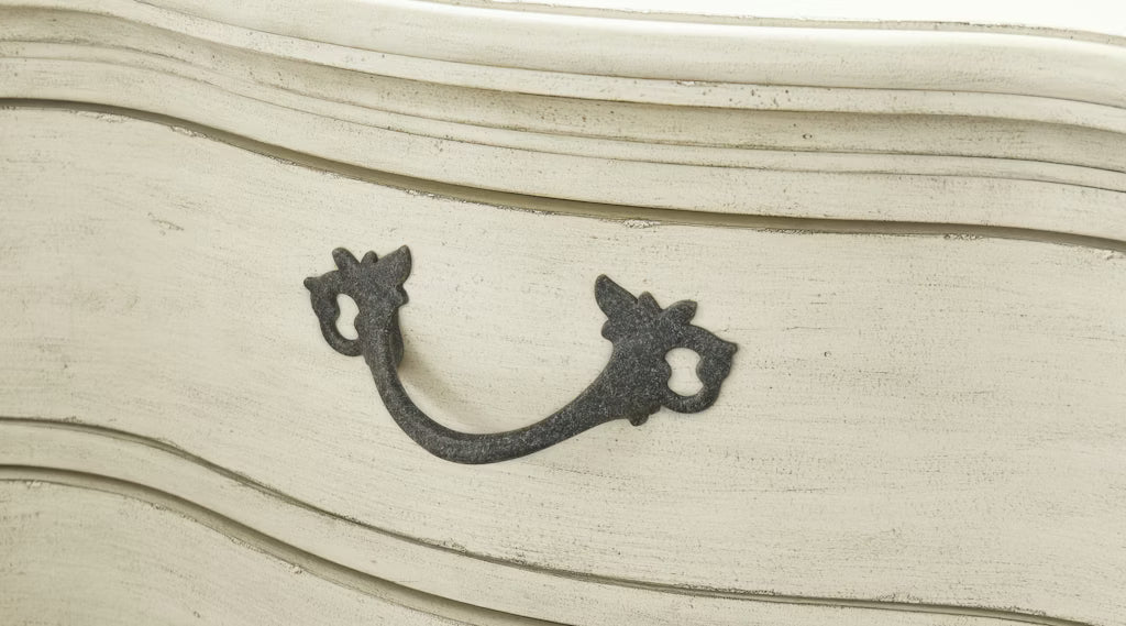 Arlendyne Five Drawer Chest;ANTIQUE WHITE